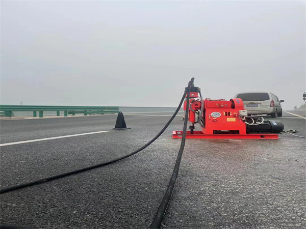 运河马路路基路面开裂下沉注浆加固灌浆