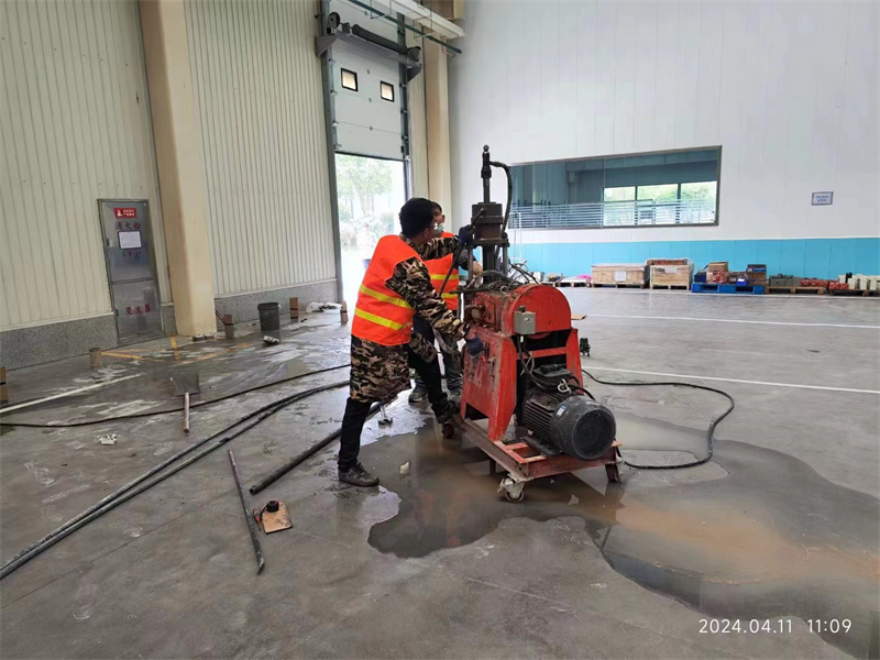 运河厂房地面下沉塌陷注浆加固施工